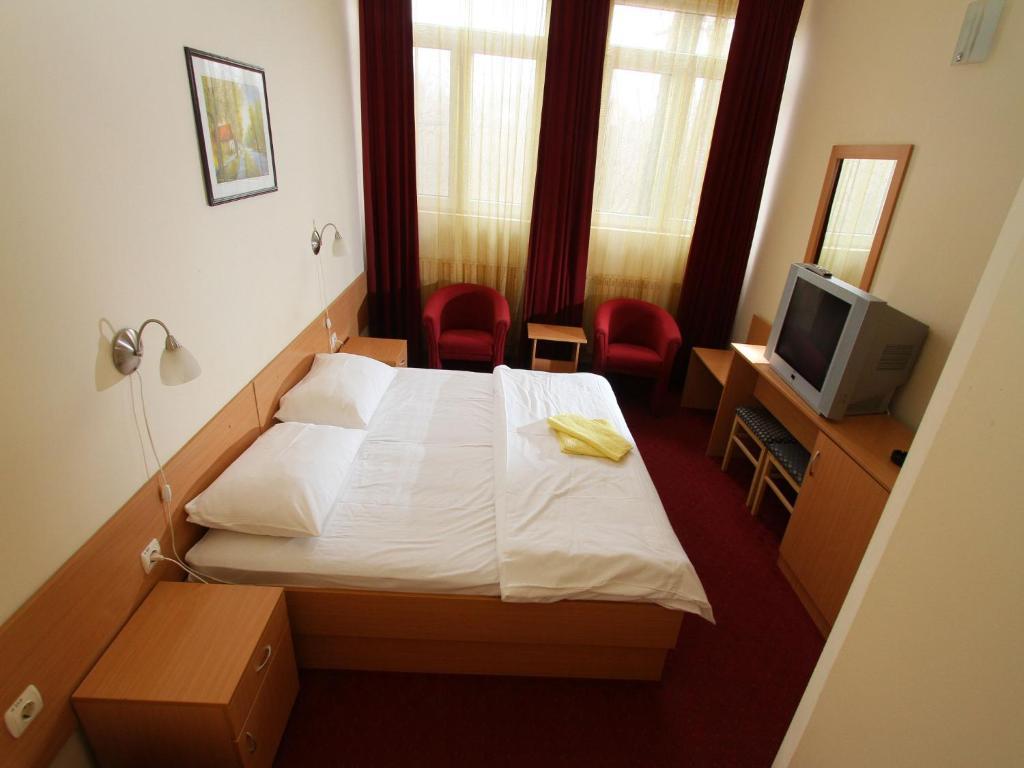 Aleksander A Inn Subotica Room photo