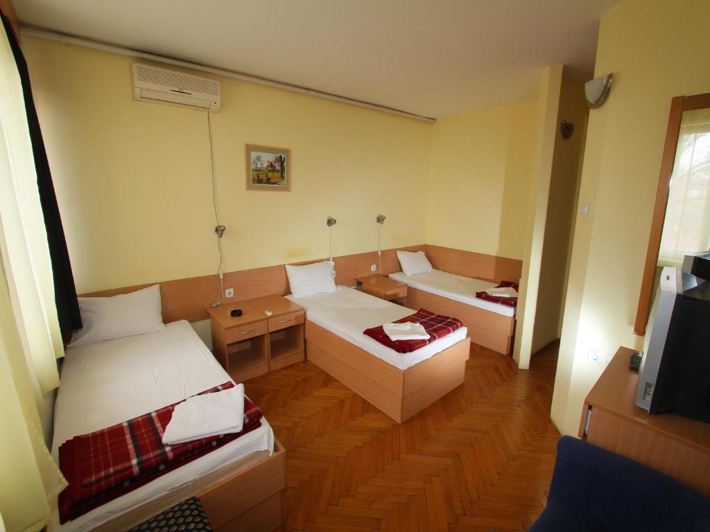Aleksander A Inn Subotica Room photo